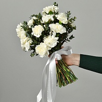 Букет невесты из белых гвоздик