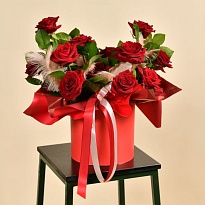 Композиция из роз "Грация"