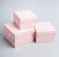 Коробка подарочная 18*18*12см, золотые цветы, розовый