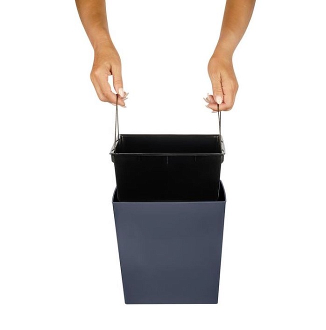 Кашпо London Cube 17.7*17.7 h18,4см 4,2л с вкладкой пластик вулканический серый