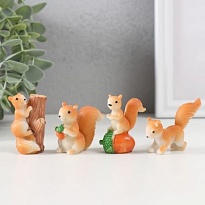 Фигурка для флорариума Озорная белочка 2*5*4см микс