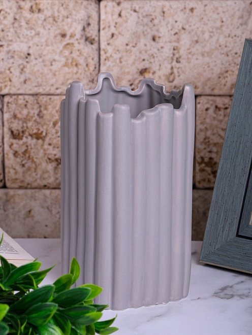 Ваза декоративная d11.5*h21см керамика серый