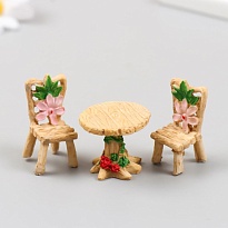 Фигурка для флорариума Стол со стульчиками цветочные полистоун
