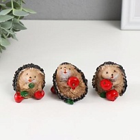 Фигурка для флорариума Ежик с яблоком 3*5*4см микс